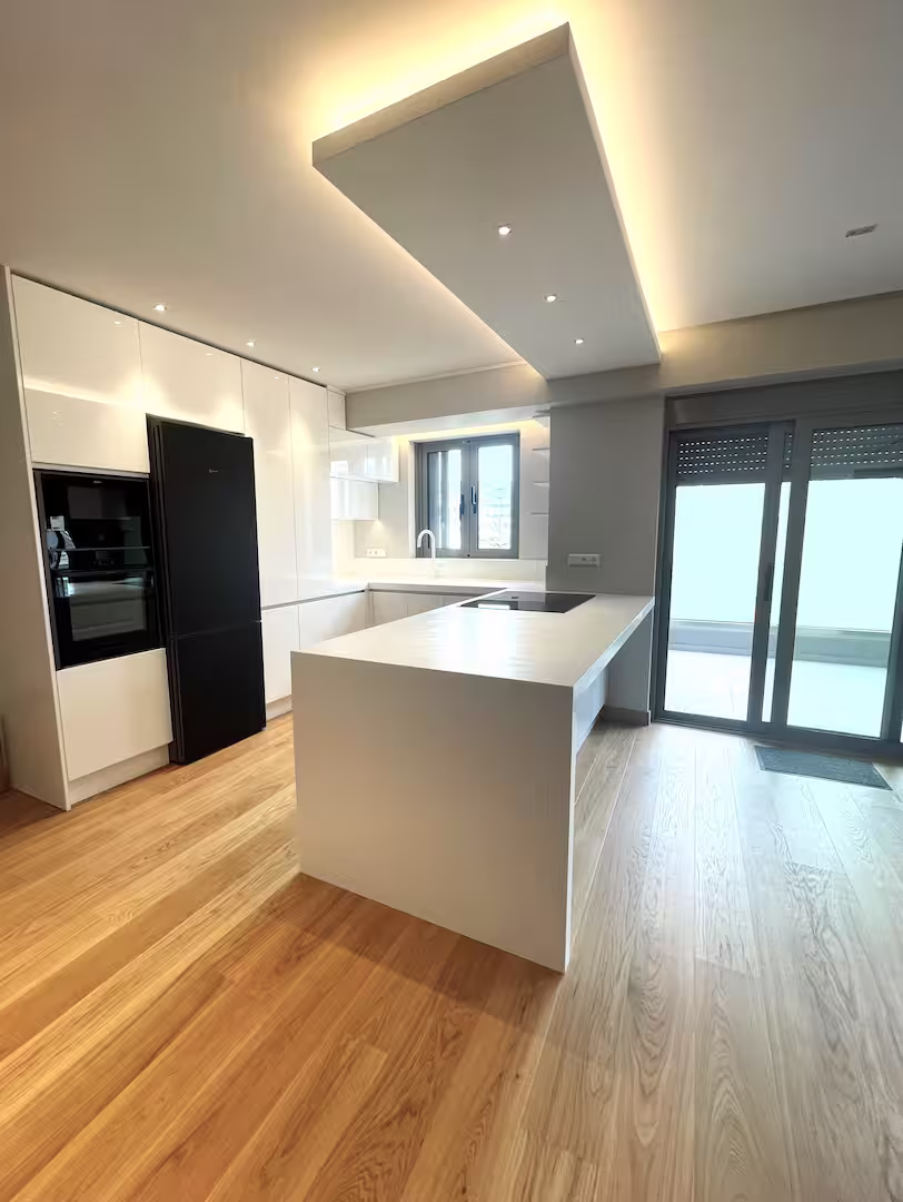 Ολοκληρωμένο έργο κουζίνας από το The Kitchen Studio στη Γλυφάδα, φωτογραφία 1